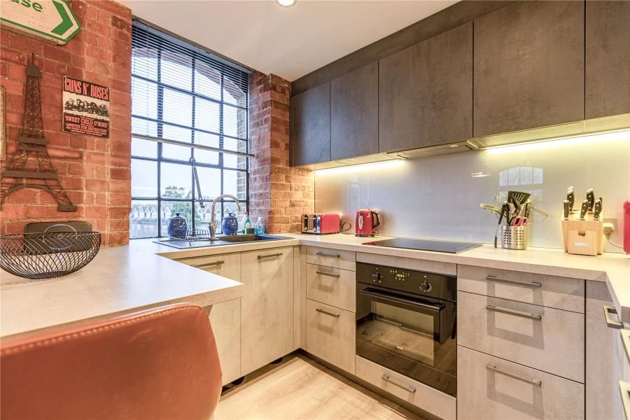 Property photo 3 of 18