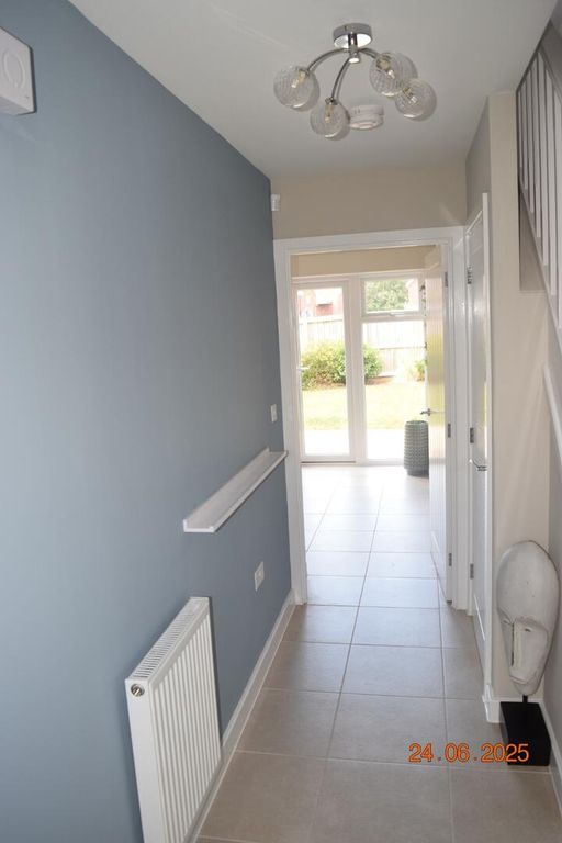 Property photo 2 of 36 Hallway