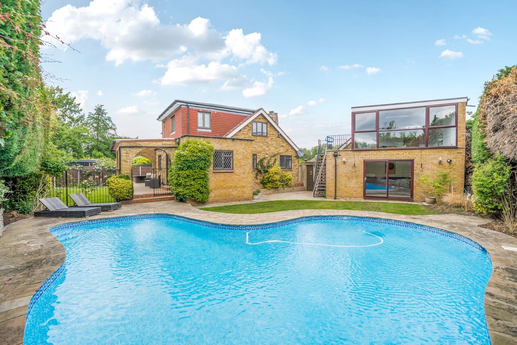 Property photo 1 of 20 1305416-20-68483d...