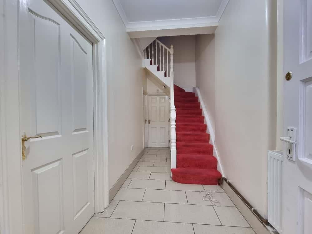 Property photo 2 of 35