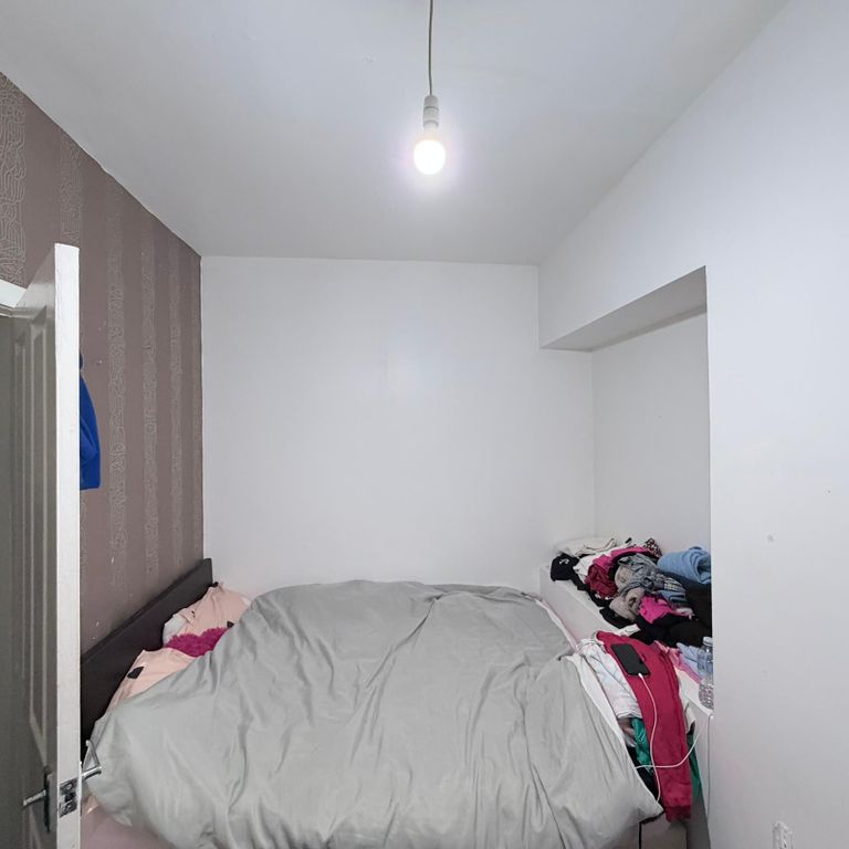 Property photo 3 of 27