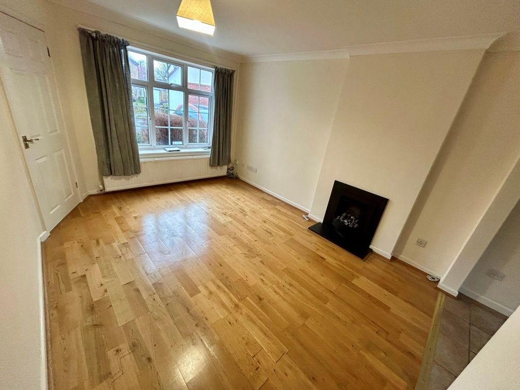 Property photo 3 of 12 8