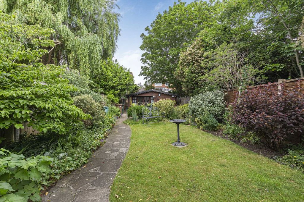 Property photo 1 of 8