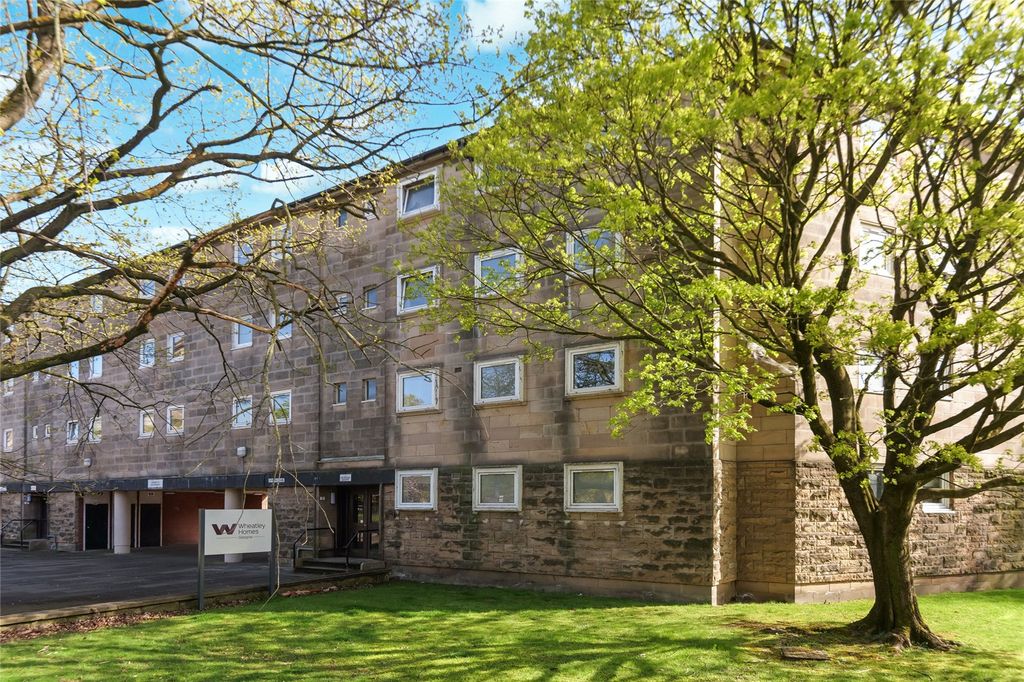 Property photo 2 of 25 Picture No. 24