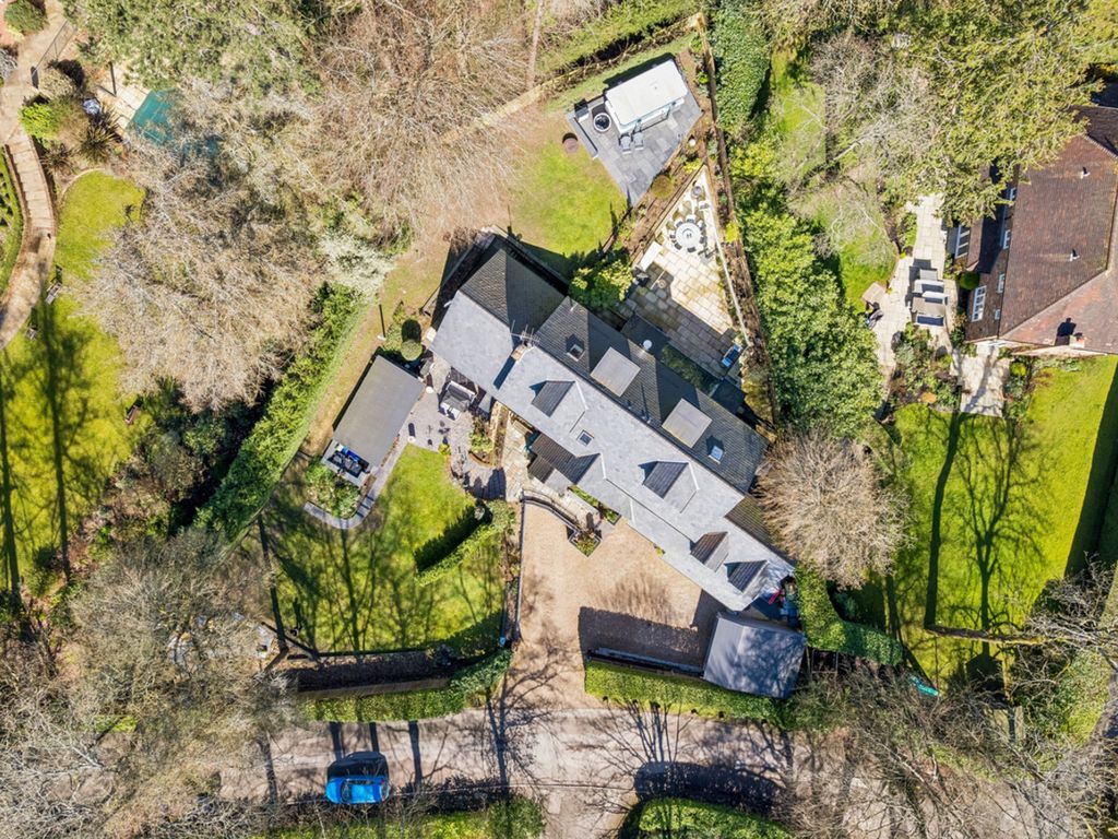 Property photo 3 of 31