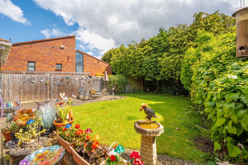 Property photo 3 of 34