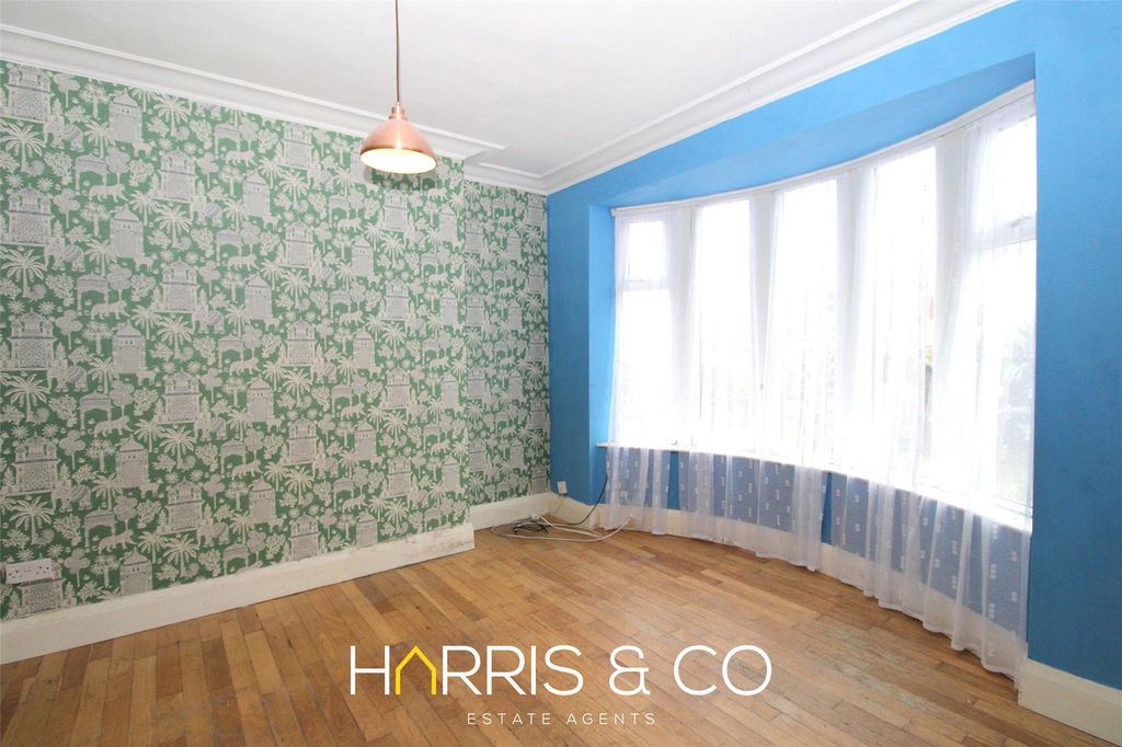 Property photo 2 of 18 Picture No. 11