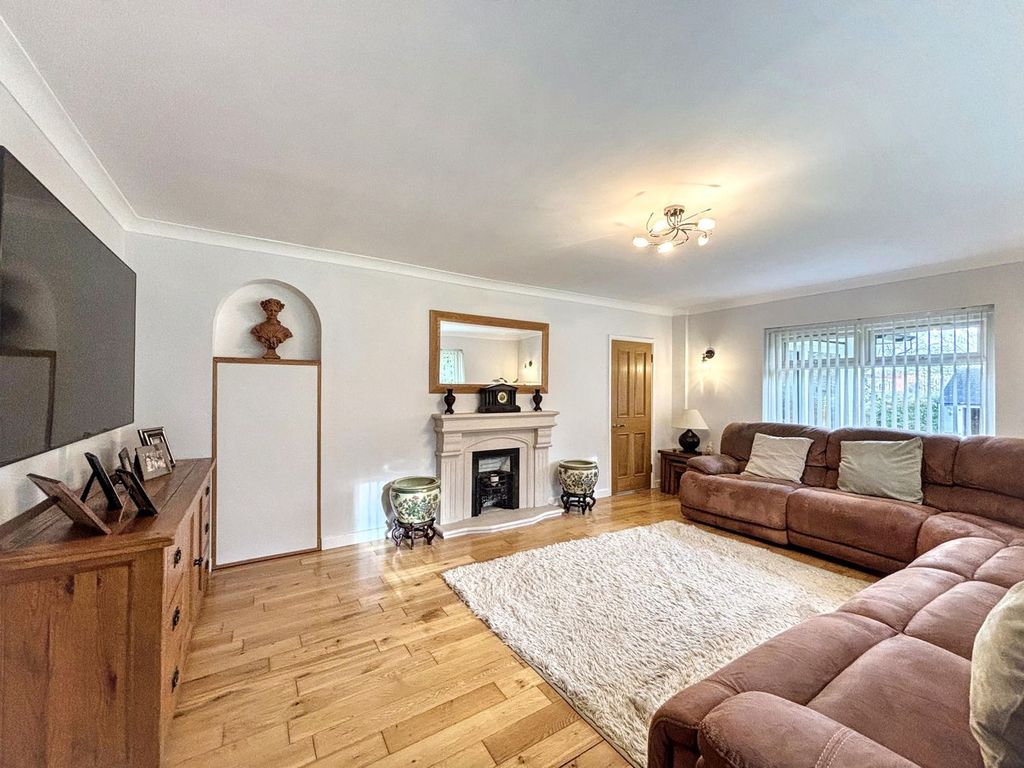 Property photo 2 of 25