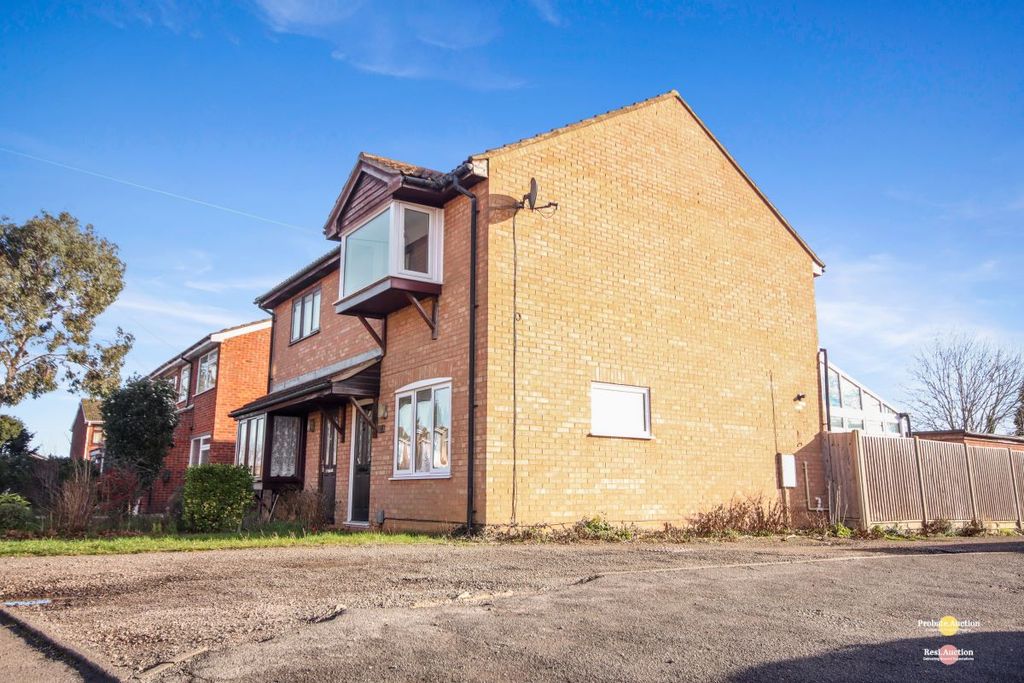 Property photo 2 of 17