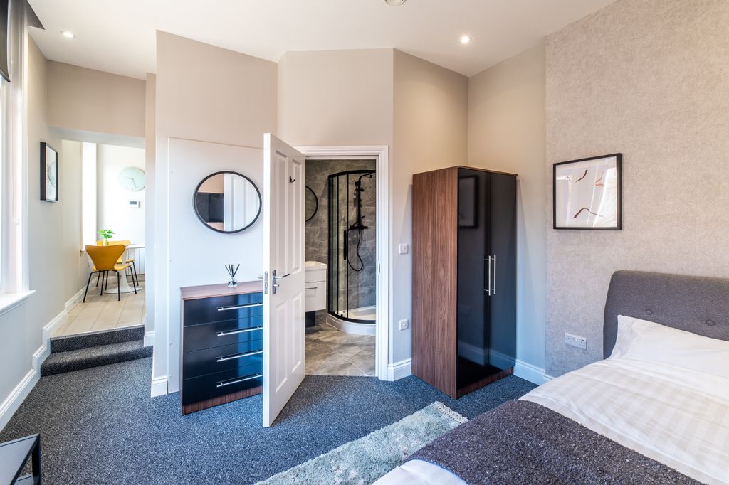 Property photo 1 of 7 Canning Place A103-005