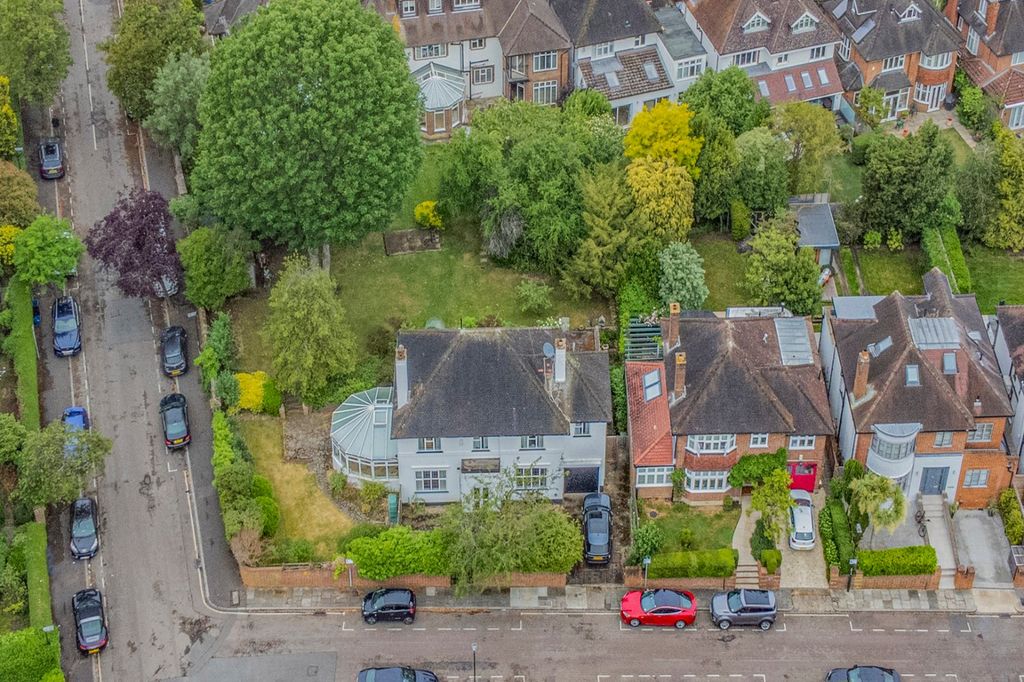 Property photo 1 of 29