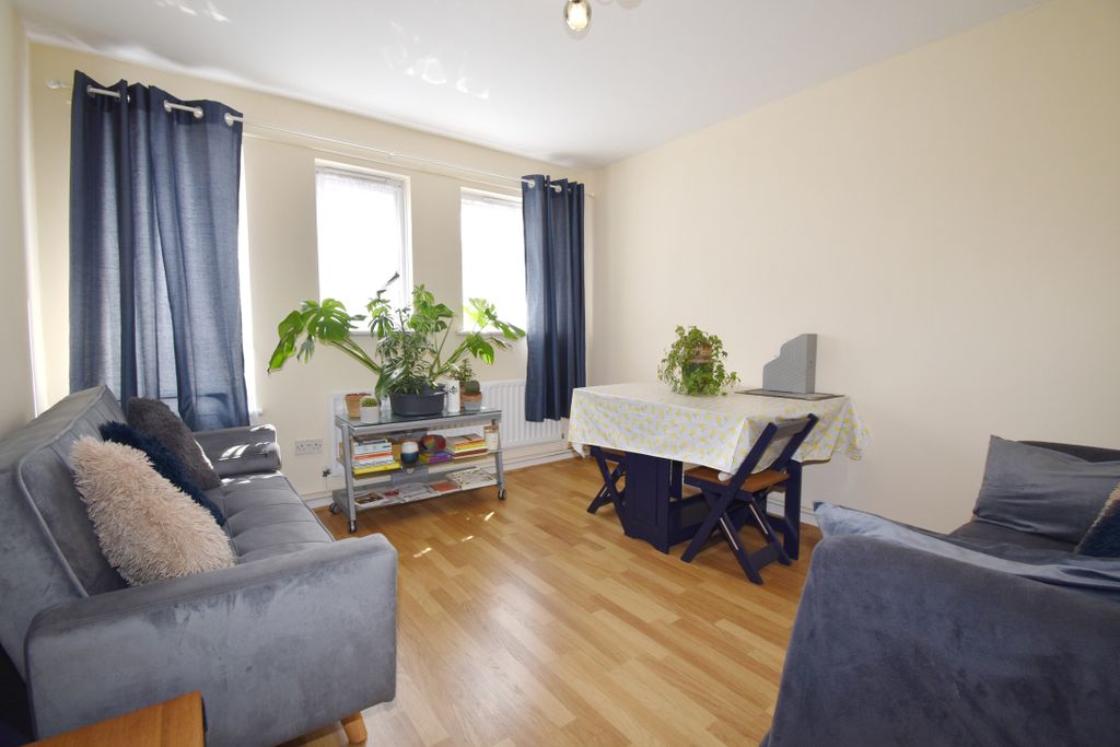 Property photo 2 of 5