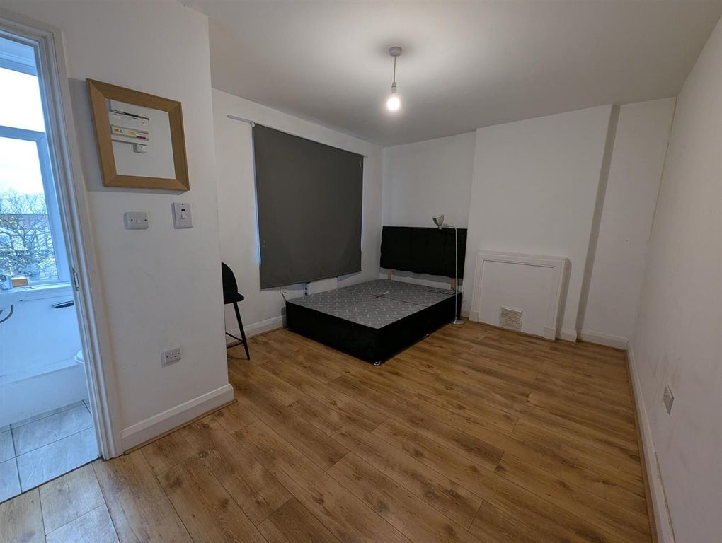 Property photo 2 of 4 Pxl_20251107_112414952.Jpg