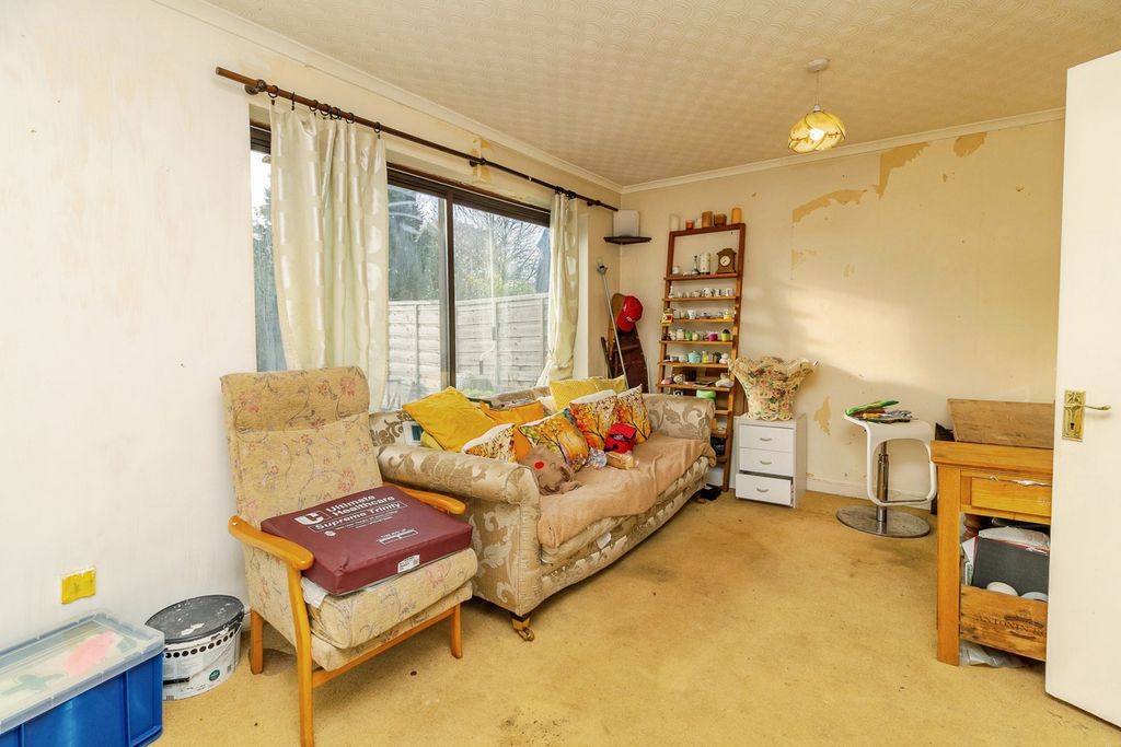 Property photo 3 of 9 Photo