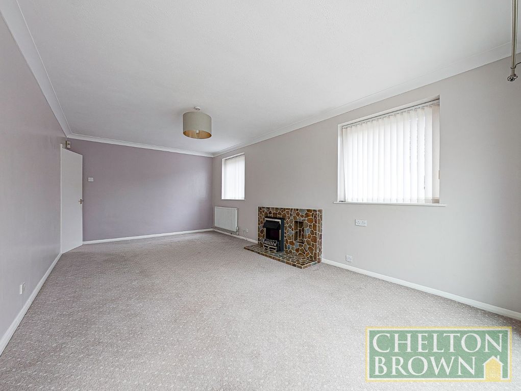 Property photo 2 of 46 Living Room
