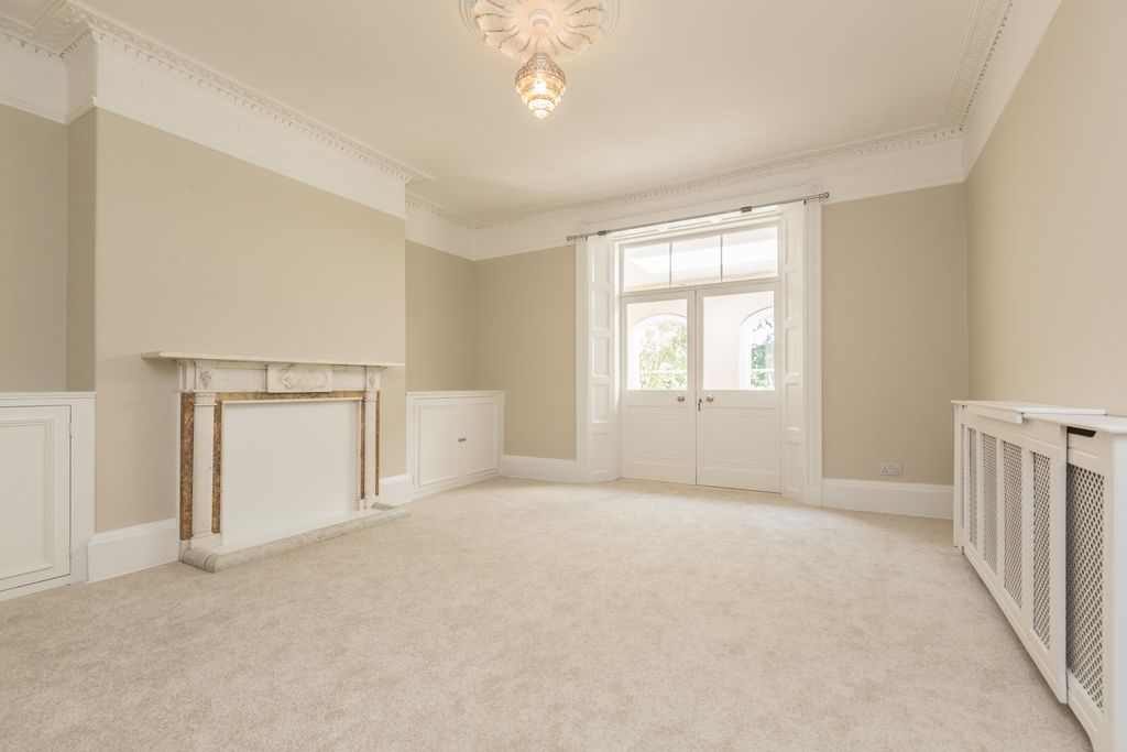 Property photo 3 of 13 Dining Room
