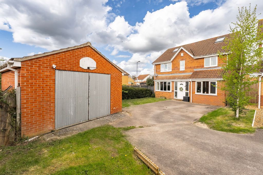 Property photo 1 of 23