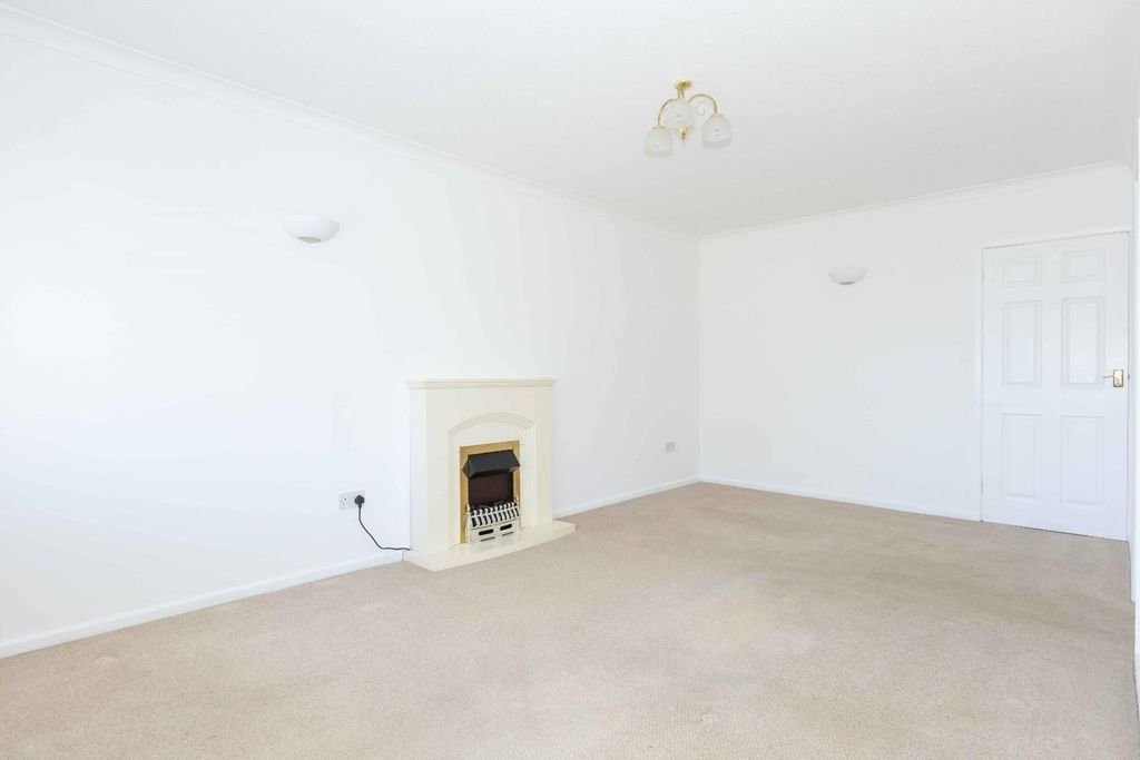 Property photo 3 of 14 Brook Way-04.Jpg