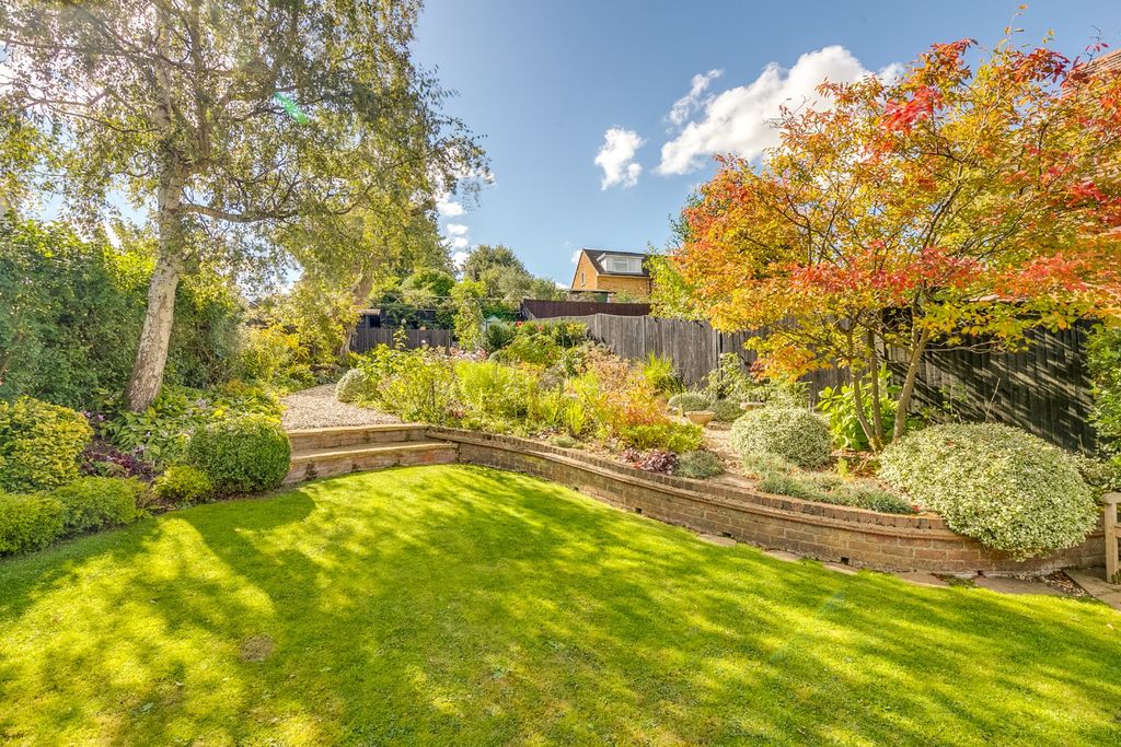 Property photo 3 of 21 4516179