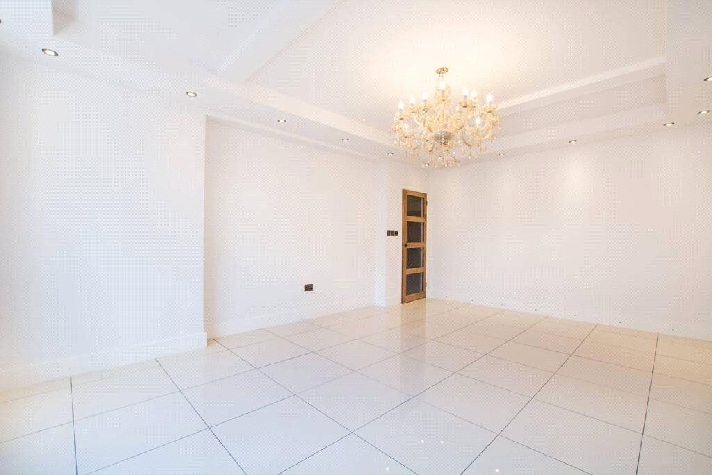 Property photo 3 of 8 Picture No. 04