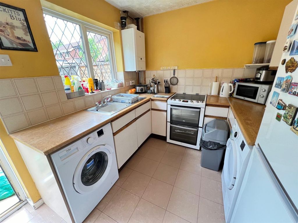 Property photo 3 of 10