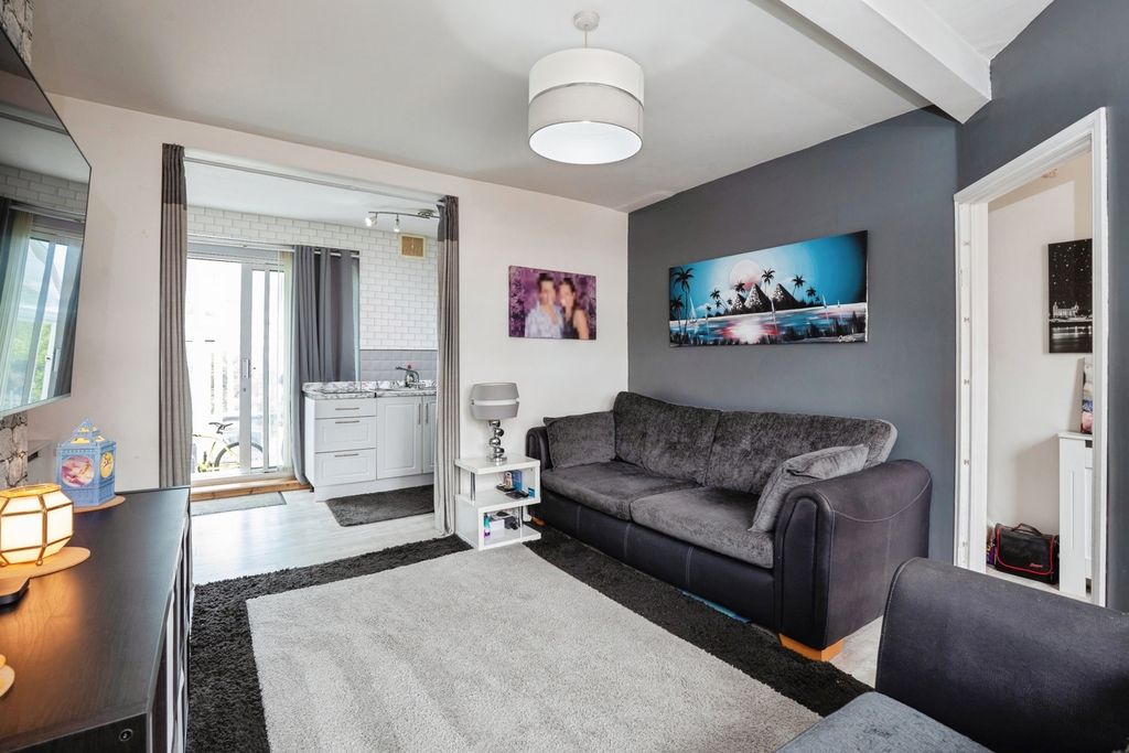Property photo 2 of 14 Pbox-Img.Jpg