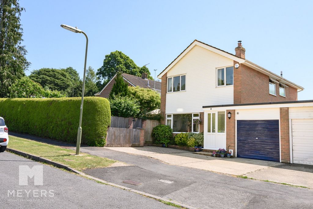 Property photo 1 of 25