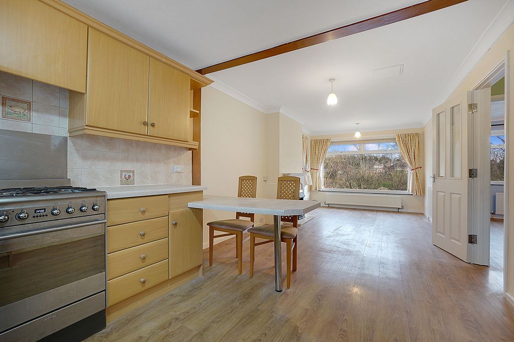 Property photo 2 of 25