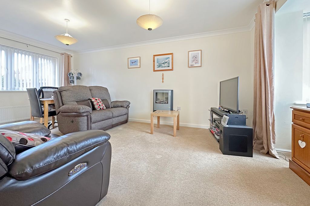 Property photo 3 of 13 Img_1720