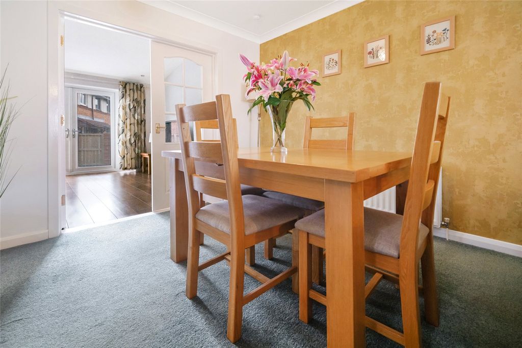 Property photo 3 of 16 Dining Area