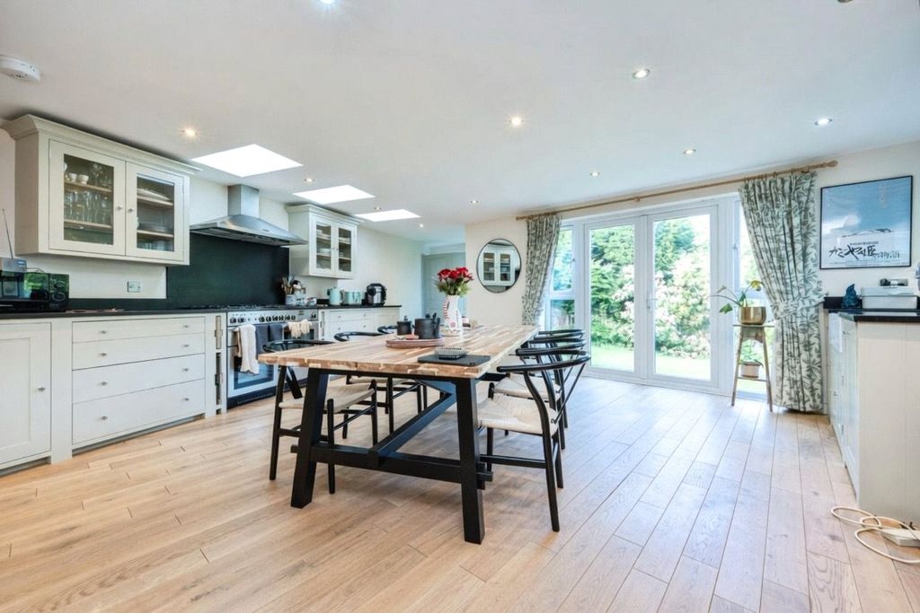 Property photo 1 of 24 Kitchen/Diner