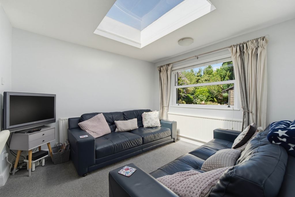 Property photo 3 of 25 5243873