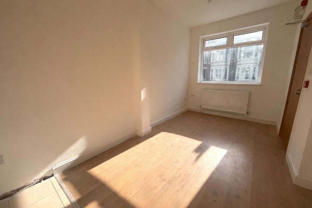 Property photo 2 of 5 View