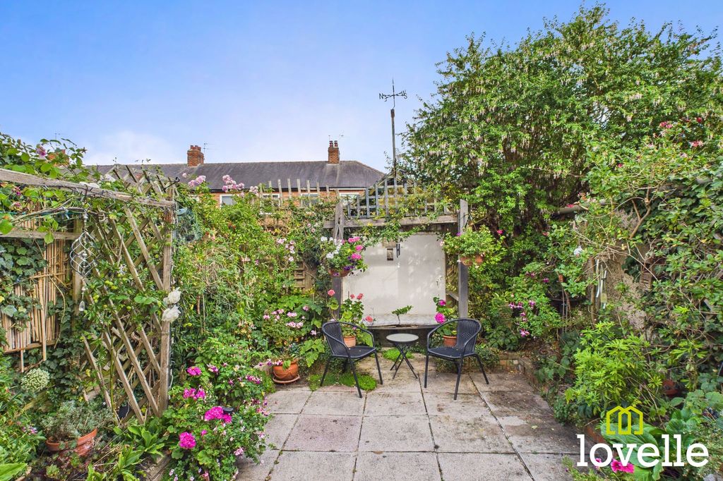 Property photo 3 of 32