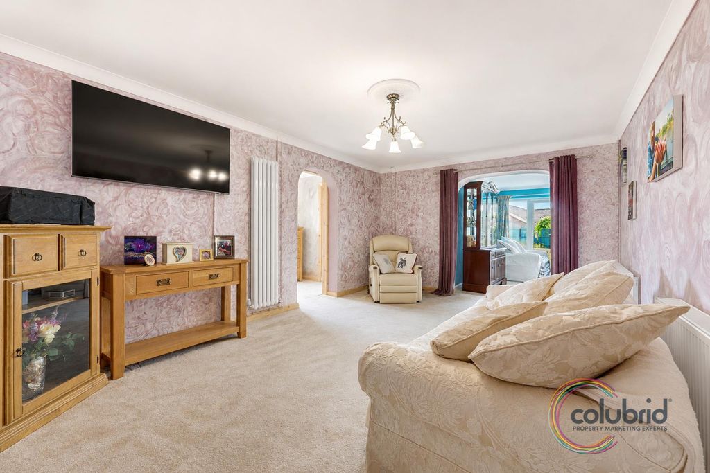 Property photo 2 of 16