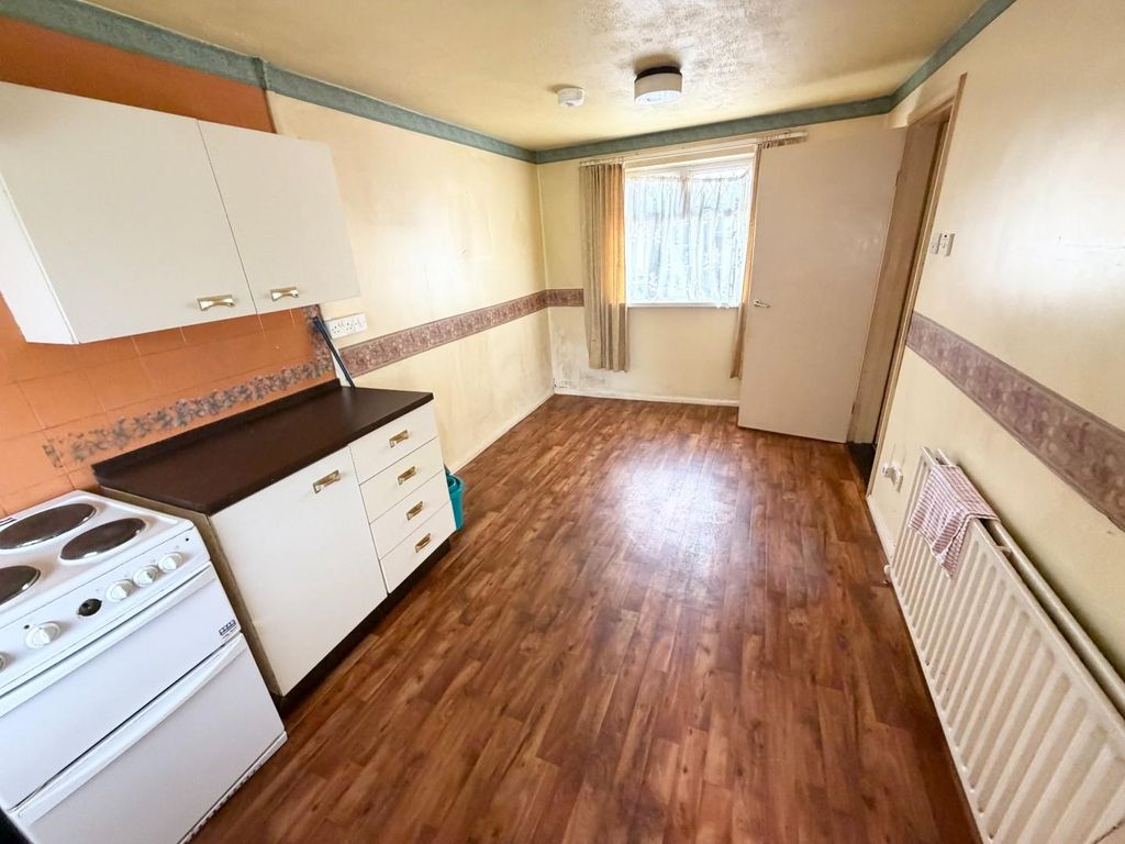 Property photo 3 of 15 Kitchen/Dining