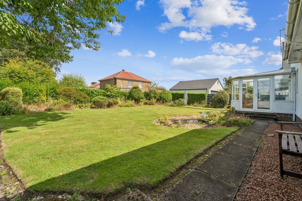 Property photo 2 of 31