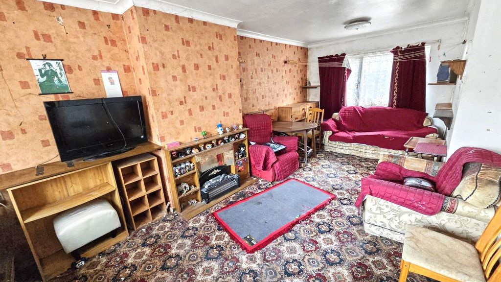 Property photo 2 of 15