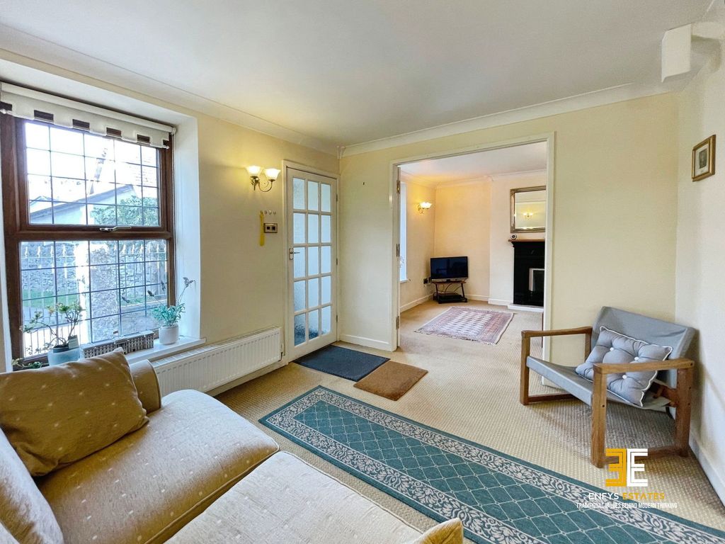 Property photo 2 of 24