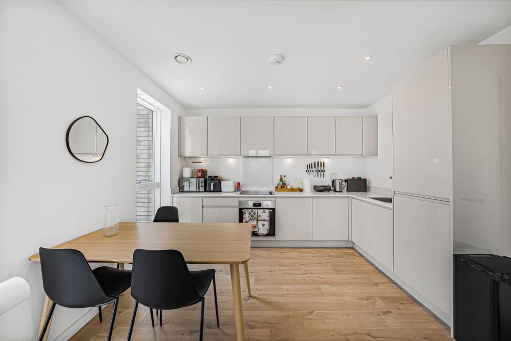 Property photo 3 of 15 7De057E4c57E0241B39c7d05d6Aea77Ec5A87958.Jpg