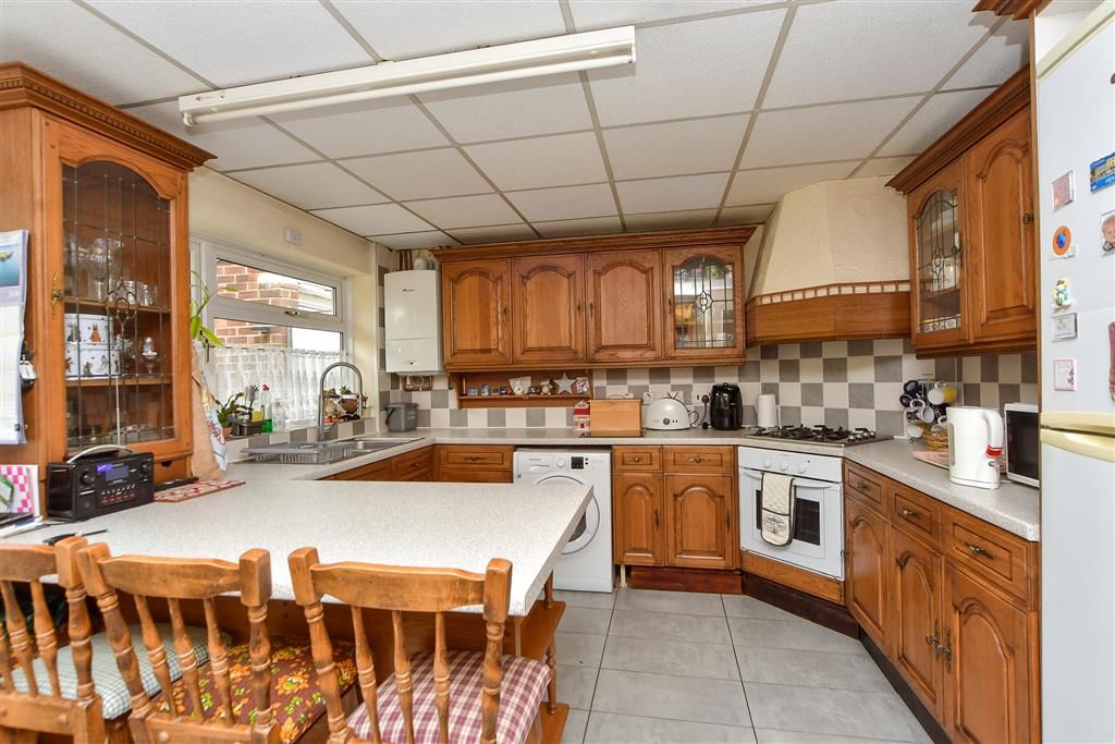 Property photo 3 of 13 Kitchen/Breakfast Room