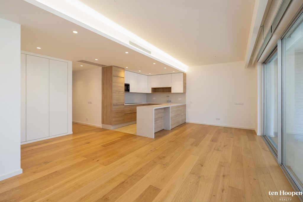 Property photo 2 of 26