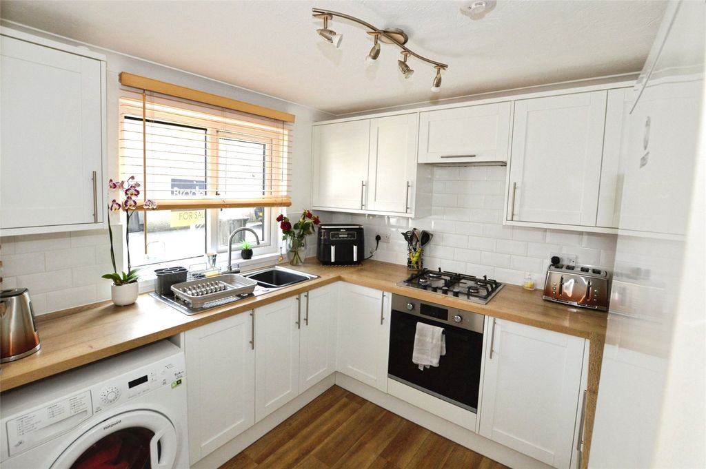 Property photo 2 of 14 Picture No. 63