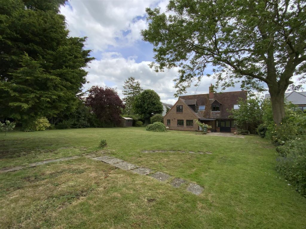 Property photo 2 of 29