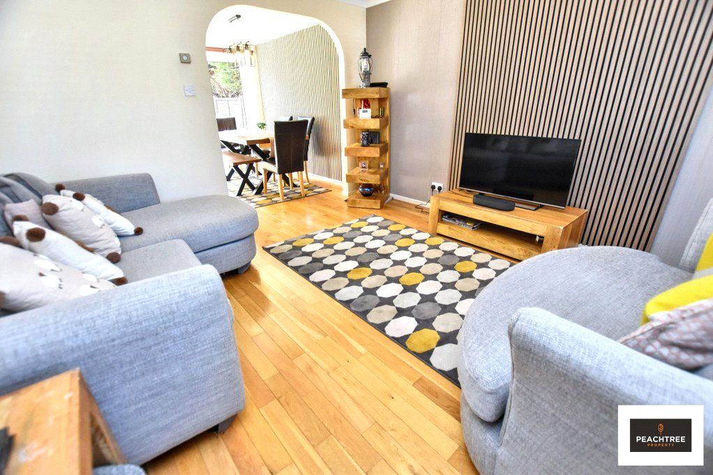 Property photo 2 of 17 Picture No. 02
