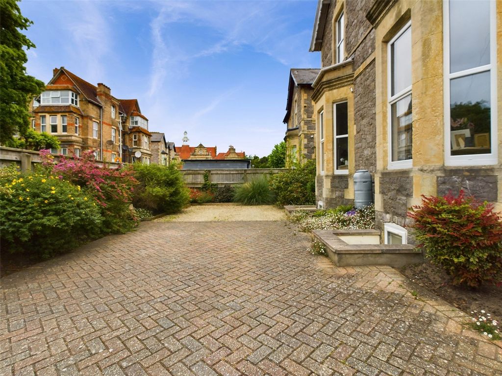 Property photo 2 of 42 Picture No. 86