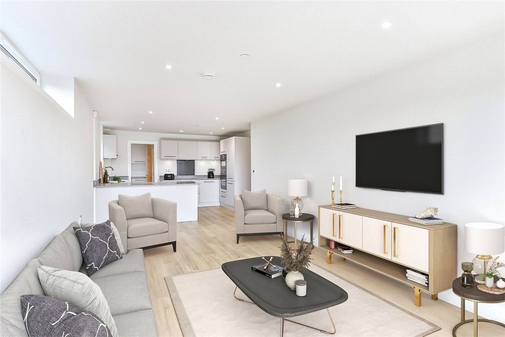 Property photo 3 of 8 Lounge