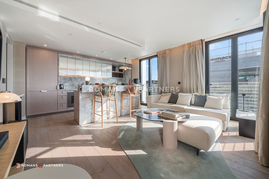 Property photo 2 of 26