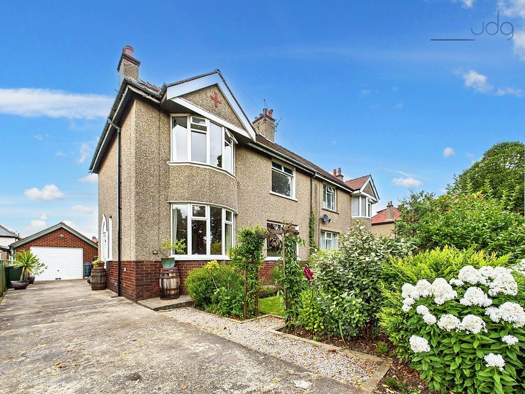 Property photo 1 of 16 Welcome To Barton Road