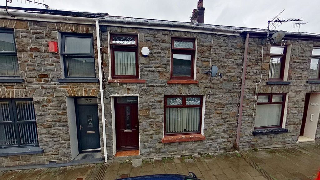 Property photo 1 of 19